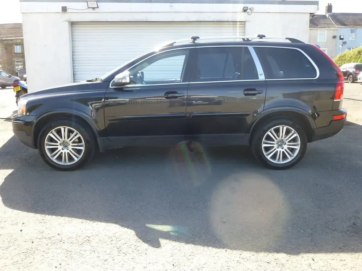 Used Volvo XC90 Executive 200 HP (147 kW) 2011 Black SUV