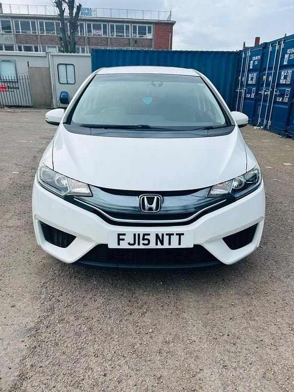 Used Honda Jazz 2015 White Hatchback