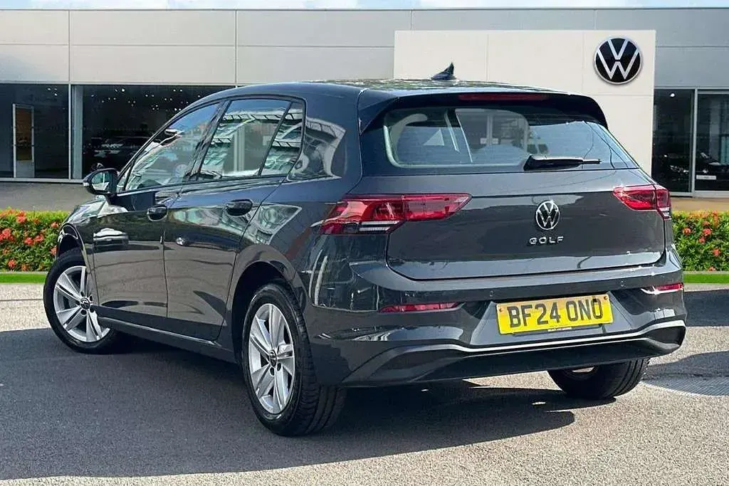 Used VW Golf VIII Life 130 HP (95 kW) 2024 Grey Hatchback