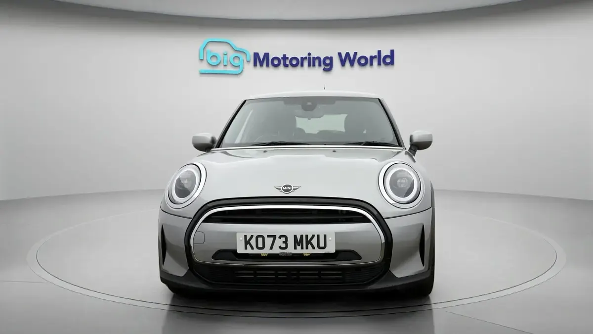 Used Mini Cooper Exclusive 136 HP (100 kW) 2023 Silver Hatchback