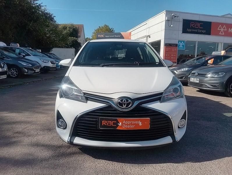Used Toyota Yaris 2016 White Hatchback