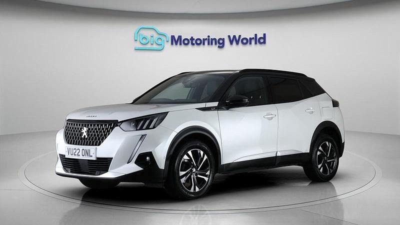 Used Peugeot 2008 GT 130 HP (95 kW) 2022 White SUV