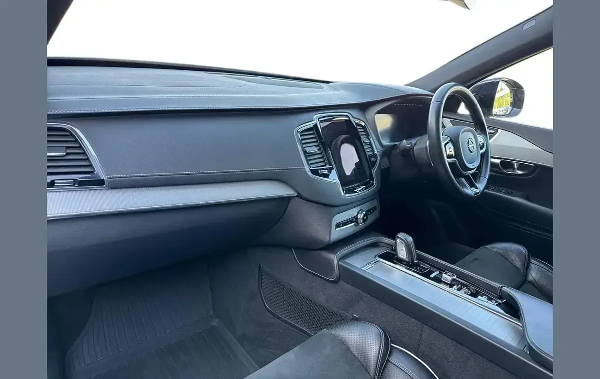 Usado Volvo XC90 R-Design Pro 232 CV (170 kW) 2020 Gris SUV