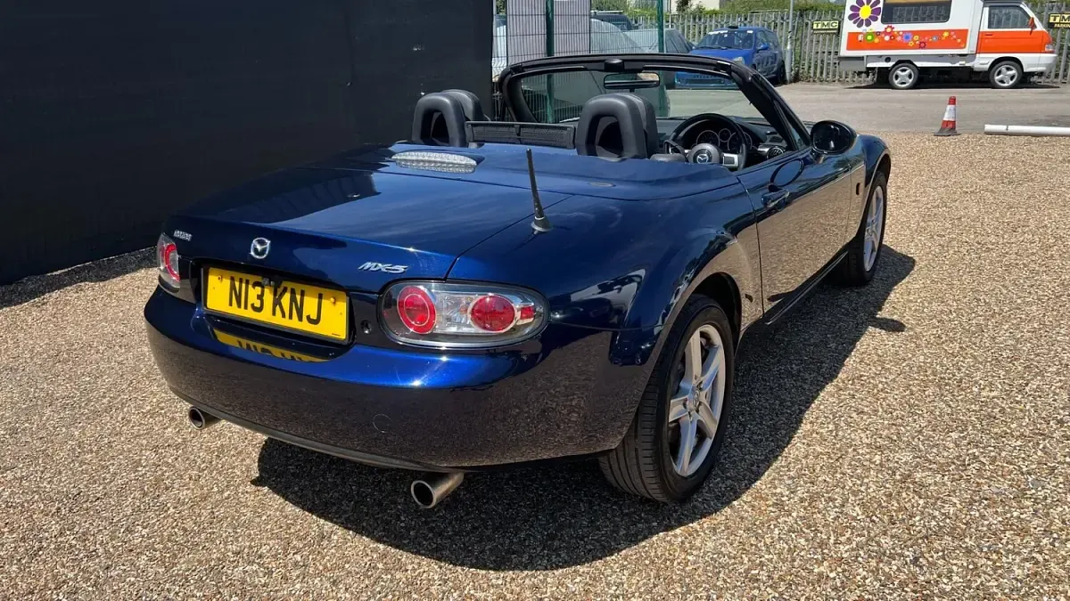 Used Mazda MX5 160 HP (117 kW) 2008 Blue Cabriolet