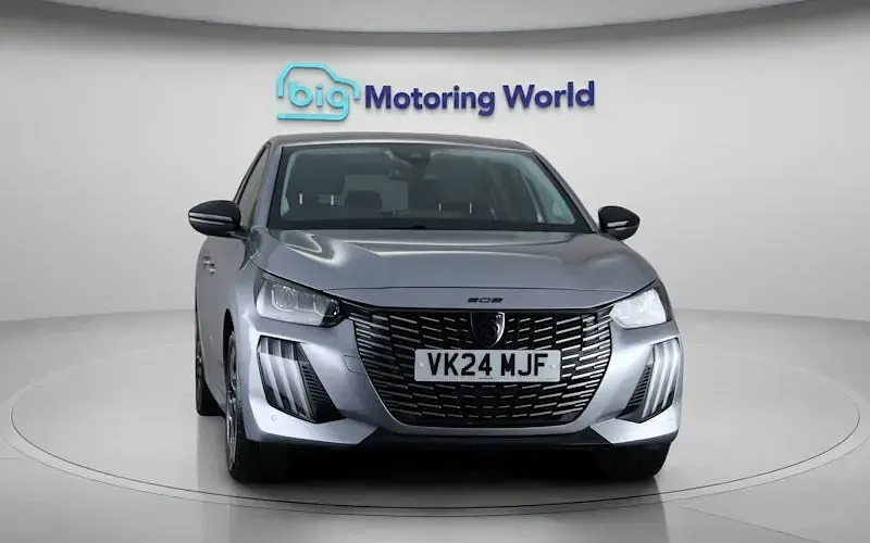 Used Peugeot 208 Allure 101 HP (74 kW) 2025 Hatchback