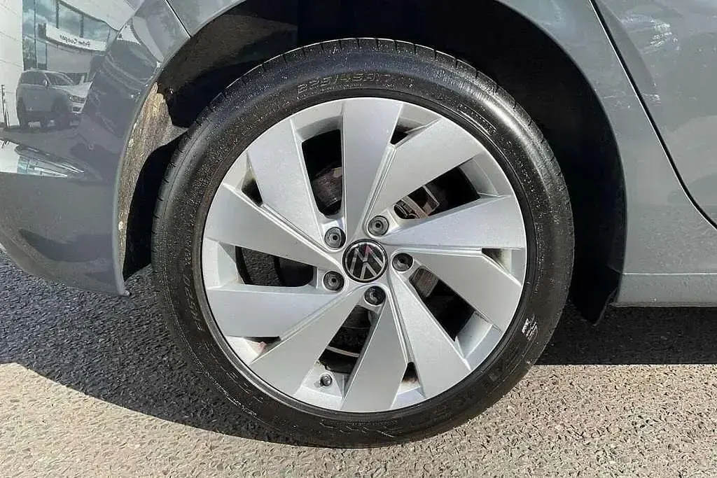 Used VW Golf VIII Style 130 HP (95 kW) 2022 Grey Hatchback