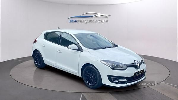 Used Renault Mégane IV Dynamique 110 HP (80 kW) 2016 White Hatchback