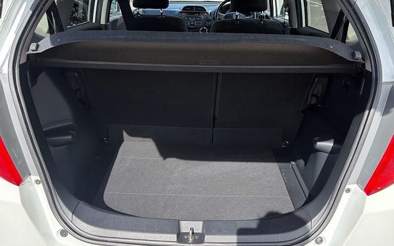 Second-hand Honda Jazz ES 100 CP (73 kW) 2015 Hatchback