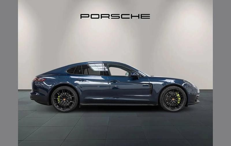 Used Porsche Panamera 456 HP (335 kW) 2017 Blue Hatchback