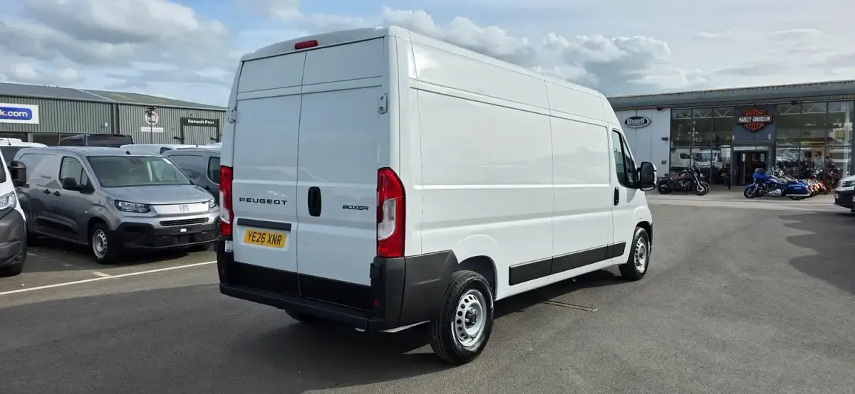 Neu Peugeot Boxer S 138 PS (101 kW) 2026 Weiß Van