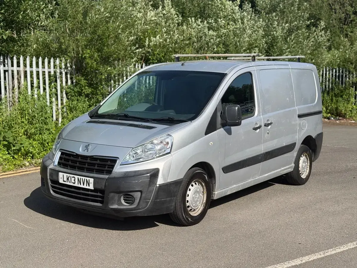 Used Peugeot Expert 90 HP (66 kW) 2013 Silver Van