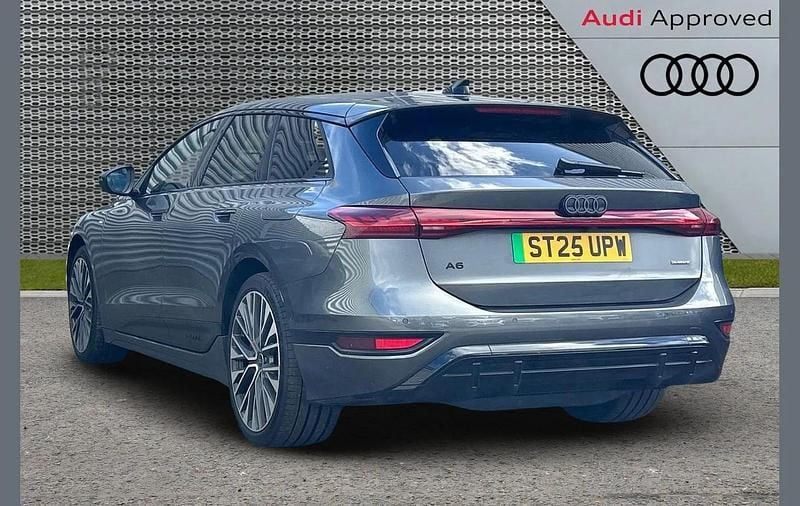 Used Audi e-tron Comfort 314 kW (428 HP) 2025 Grey SUV