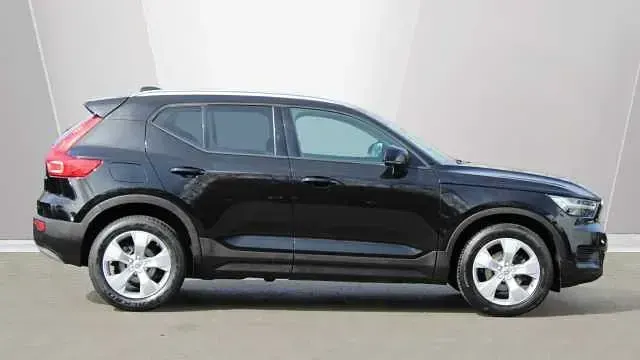 Second-hand Volvo XC40 Momentum 163 CP (119 kW) 2022 SUV