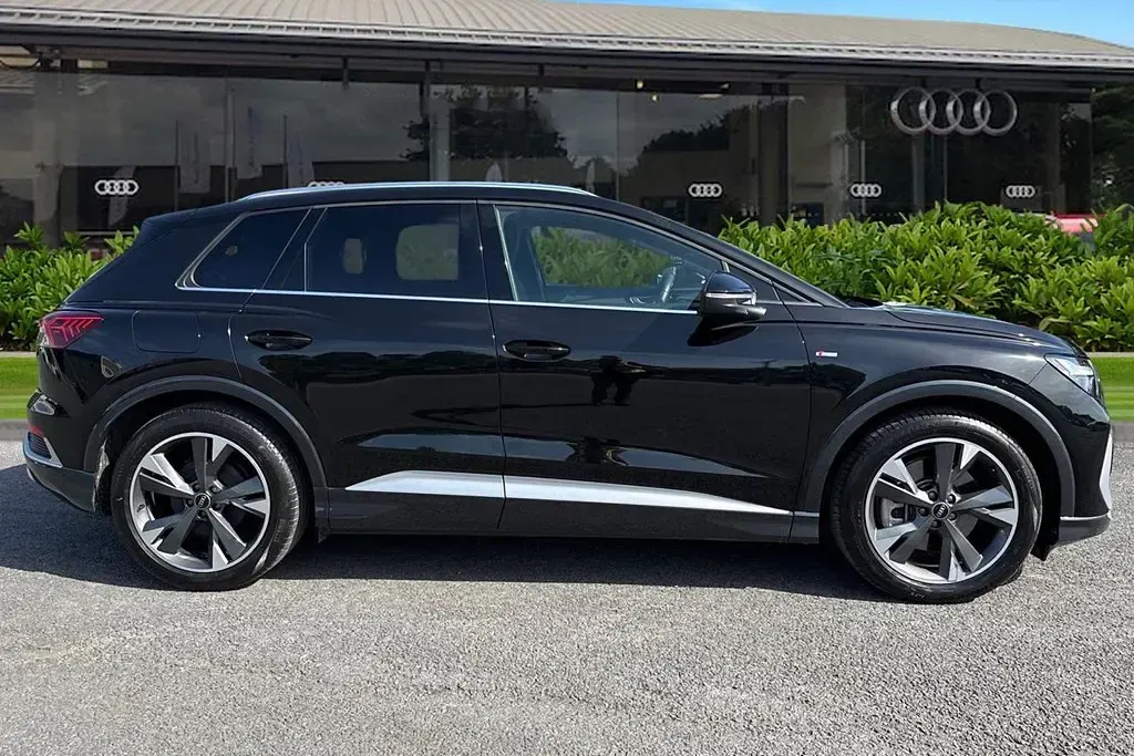 Used Audi Q4 e-tron S-Line 210 kW (286 HP) 2024 Black SUV