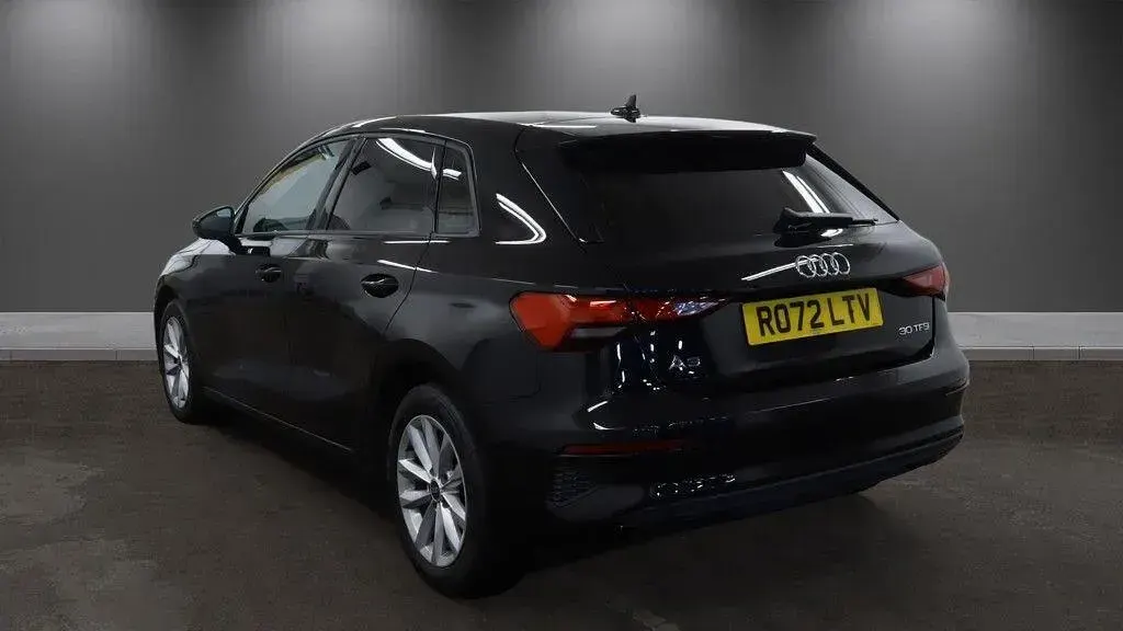 Used Audi A3 Sportback Advanced 110 HP (80 kW) 2022 Black Hatchback