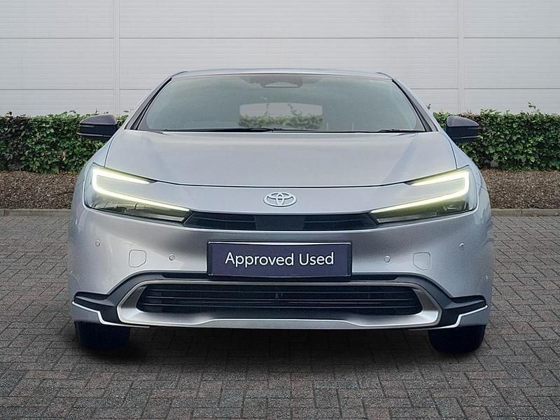 Used Toyota Prius Design 2025 Silver Hatchback
