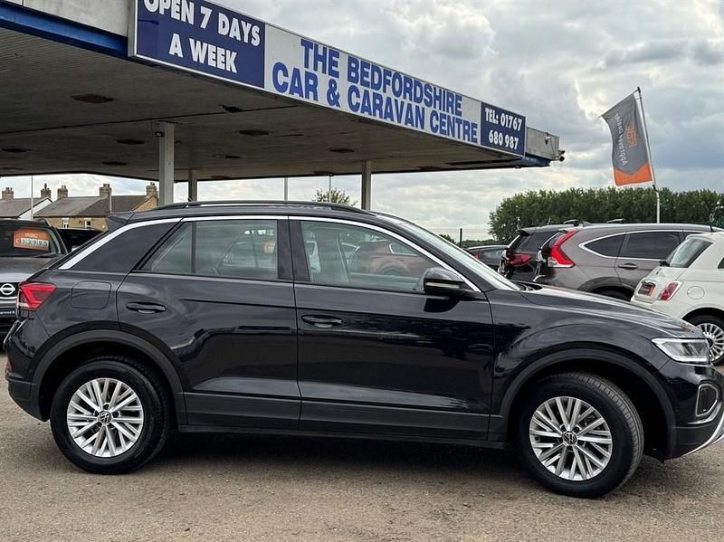 Black Used 2023 VW T-Roc Life SUV | £18,995 (Good price) - Image 1/4