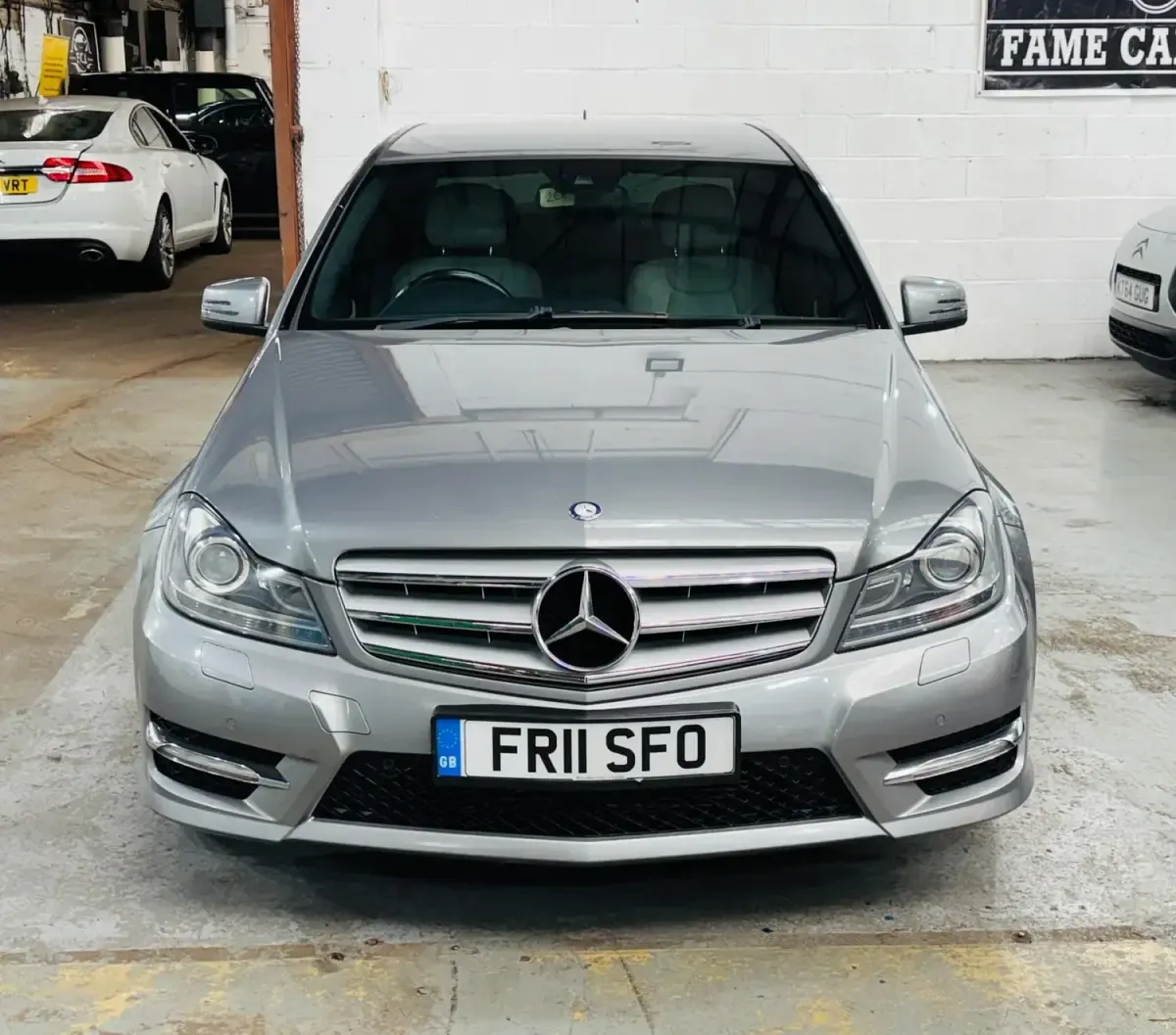 Second-hand Mercedes C200 2011 Argintiu Berlinǎ