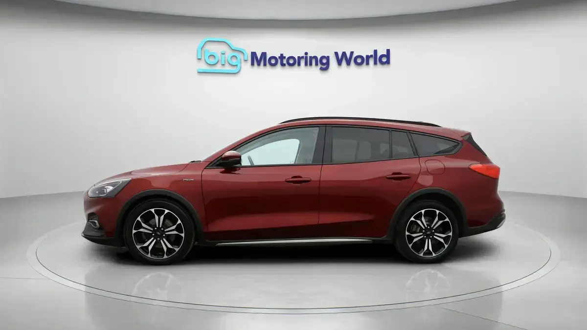 Used Ford Focus Active X 150 HP (110 kW) 2020 Red Estate