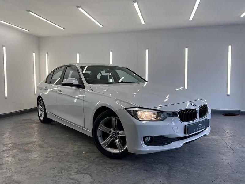 Used BMW 318 2012 White Sedan