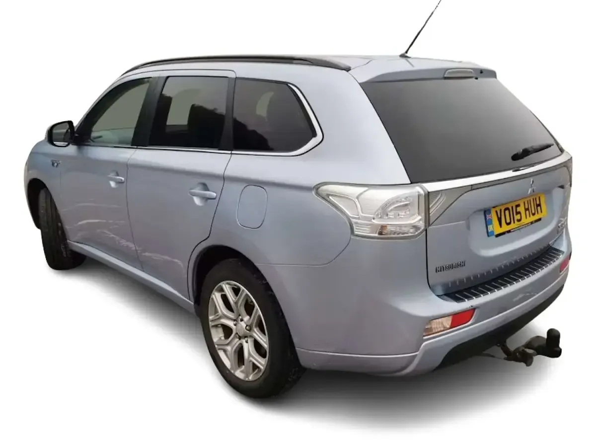 Used Mitsubishi Outlander P-HEV 200 HP (147 kW) 2015 Blue SUV