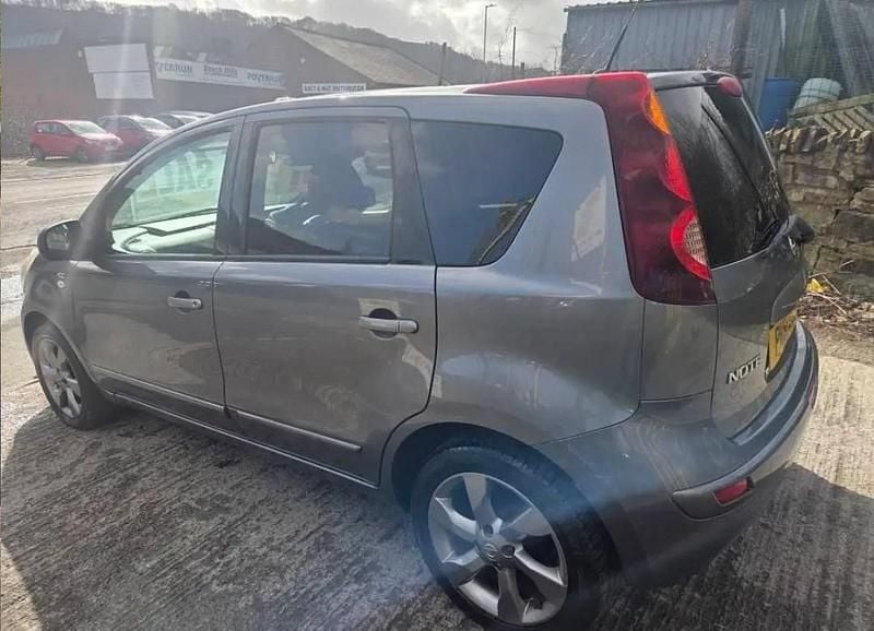 Used Nissan Note N-TEC 90 HP (66 kW) 2011 Grey Hatchback
