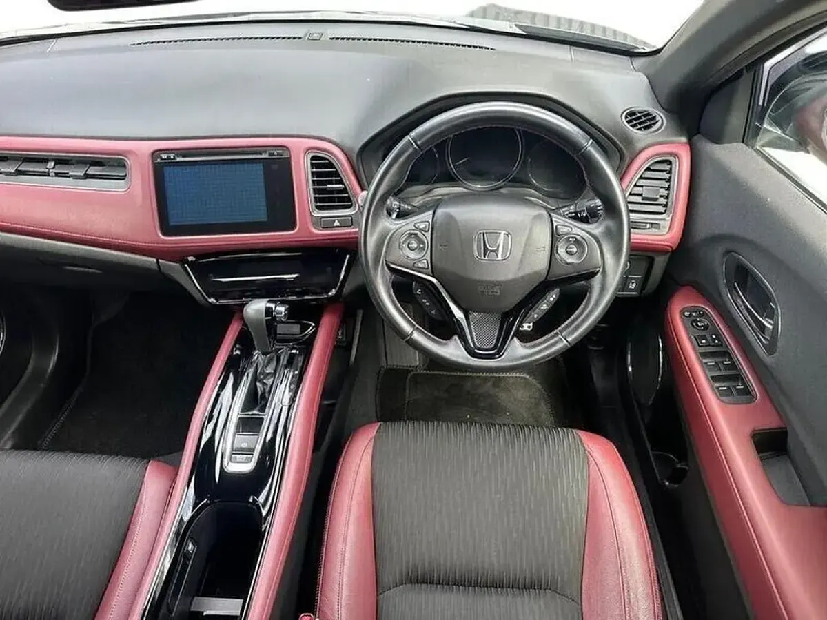 Used Honda HR-V Sport 182 HP (133 kW) 2020 Platinum grey metallic SUV