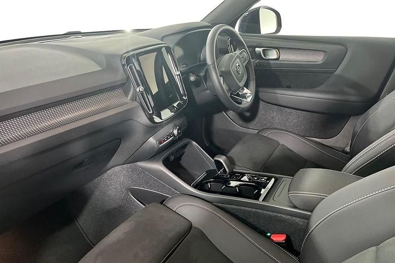 Used Volvo XC40 Ultimate 194 HP (142 kW) 2024 Black SUV