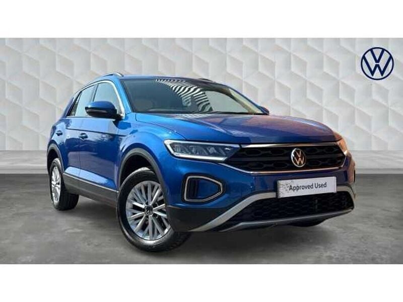 Blue Used 2022 VW T-Roc Life SUV | £18,950 (Fair price) - Image 1/4