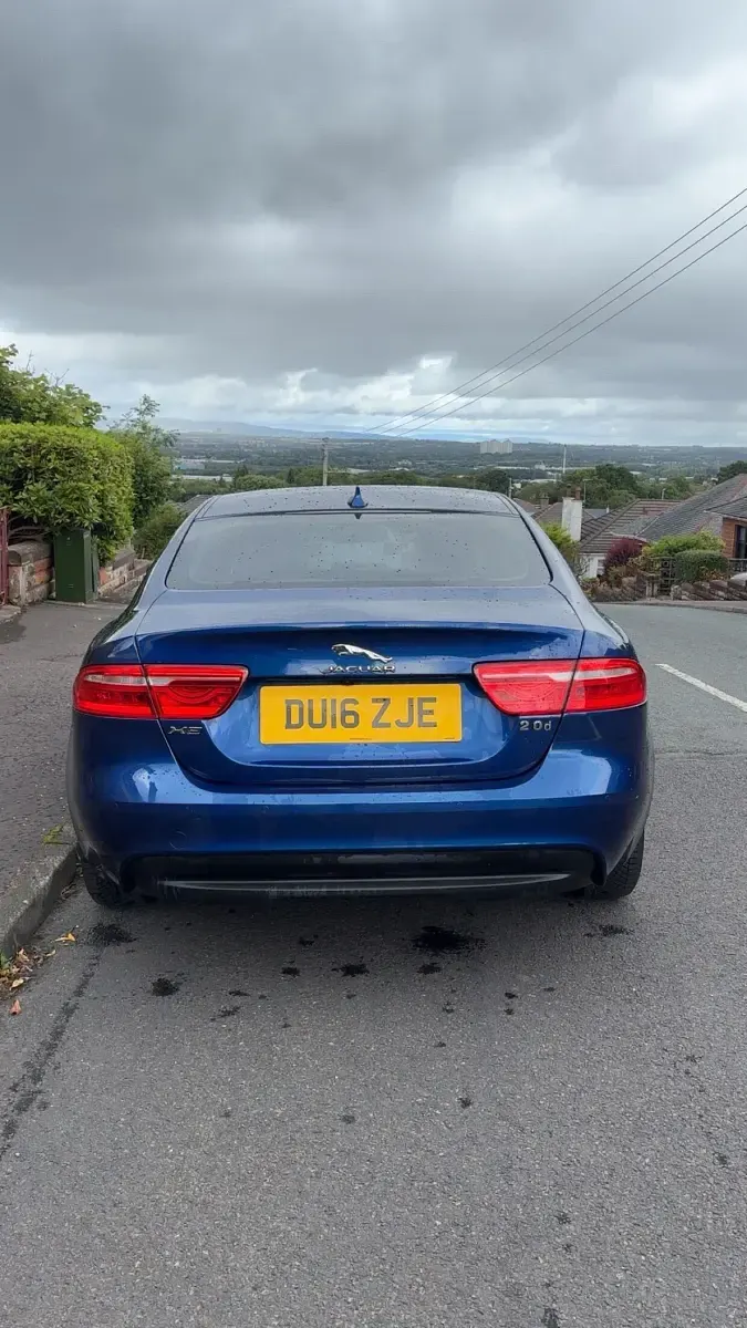 Used Jaguar XE Prestige 163 HP (119 kW) 2016 Blue Sedan