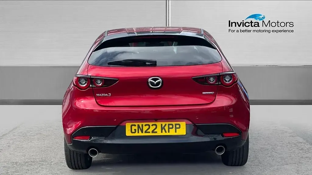 Usado Mazda 3 Inclusive 183 HP (134 kW) 2022 Vermelho Citadino