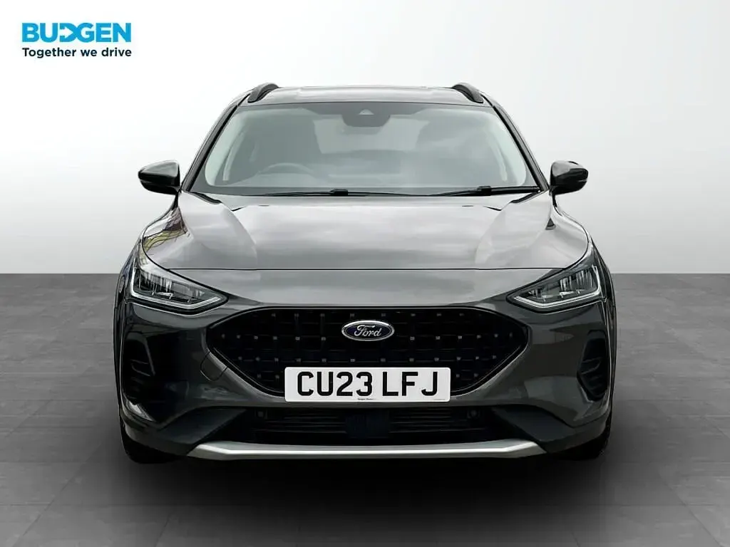 Używany Ford Focus Active X 125 KM (91 kW) 2023 Szary Hatchback