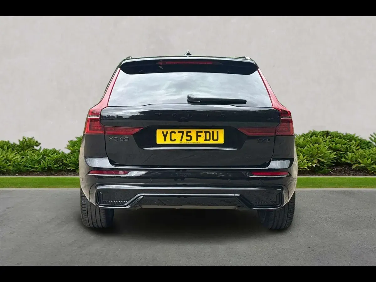 Used Volvo XC60 Ultra 247 HP (181 kW) 2025 Black SUV