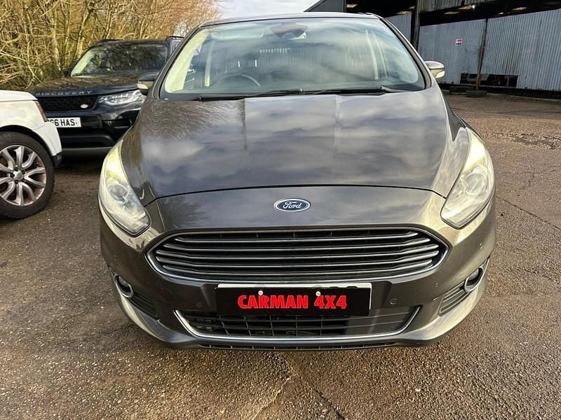 Used Ford S-MAX Titanium 150 HP (110 kW) 2016 Grey MPV
