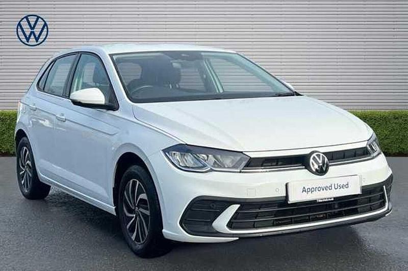 Used VW Polo Life 95 HP (69 kW) 2022 Pure white Hatchback