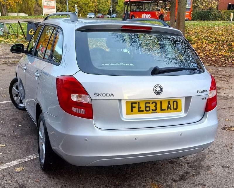 Used Skoda Fabia SE 86 HP (63 kW) 2013 Silver Estate