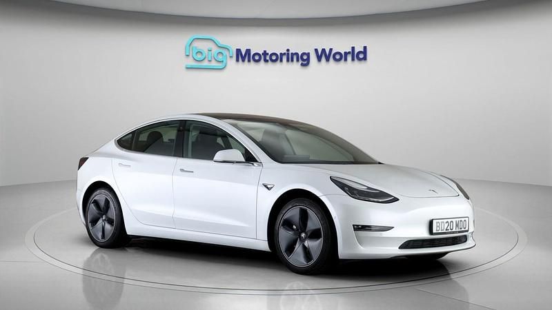 White Used 2020 Tesla Model 3 Long Range AWD Sedan | £15,500 (Good price) - Image 1/4