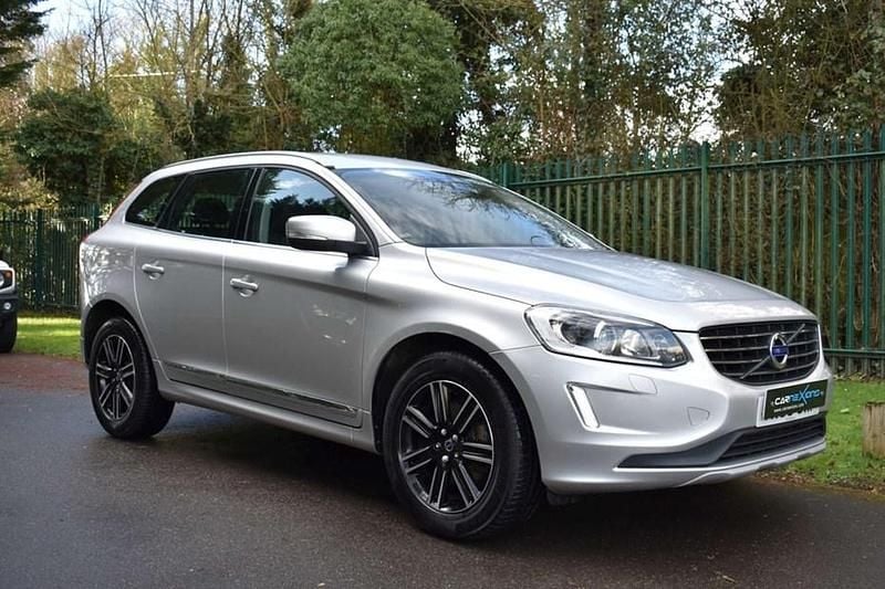 Used Volvo XC60 SE Lux 220 HP (161 kW) 2015 Silver SUV