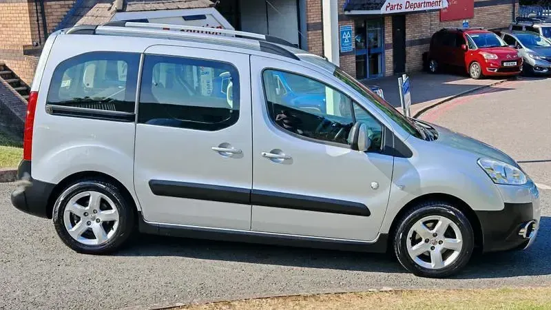 Used Peugeot Partner Tepee Outdoor 2011 Silver MPV