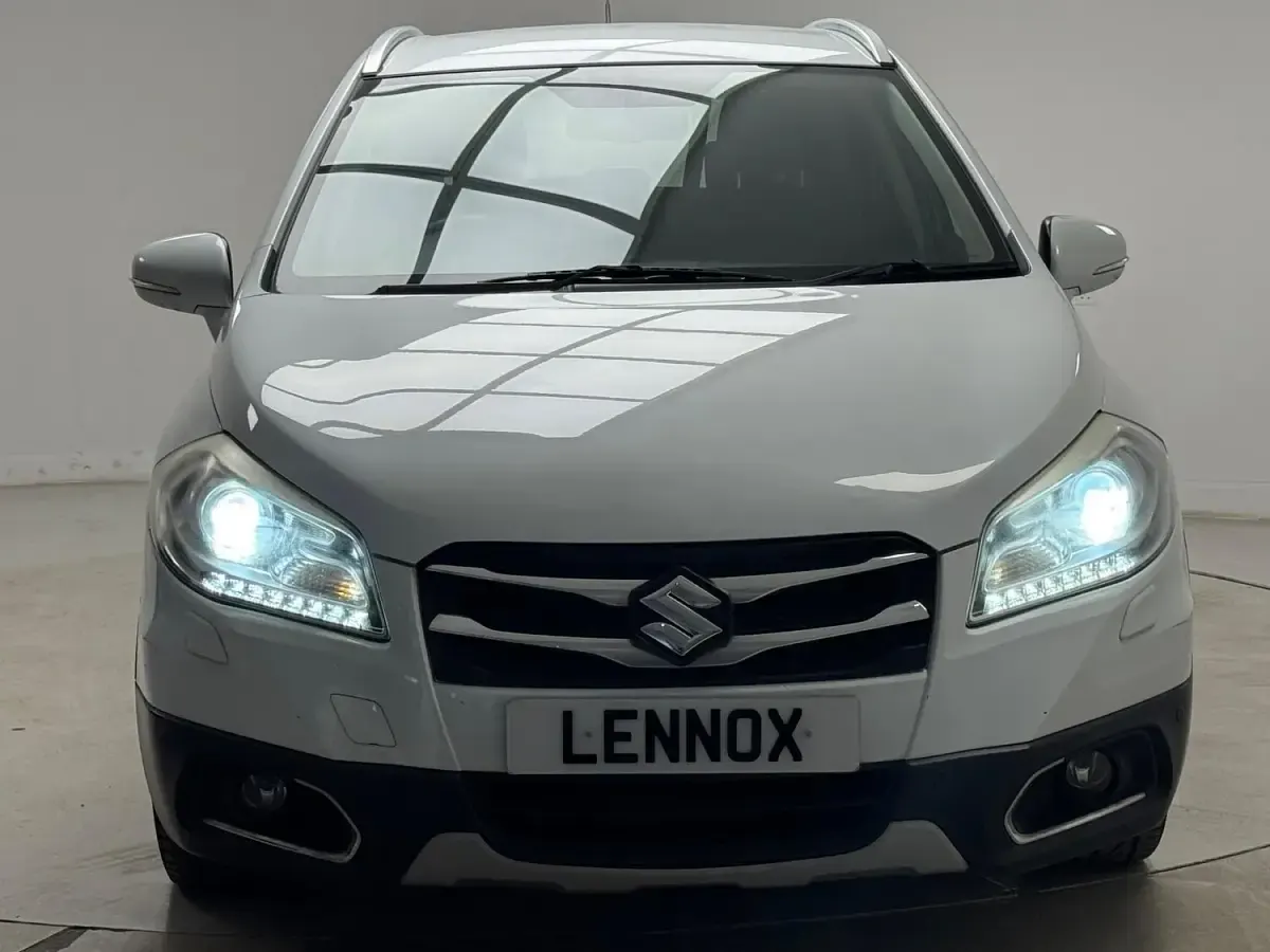 Used Suzuki SX4 SZ-T 120 HP (88 kW) 2016 White Hatchback