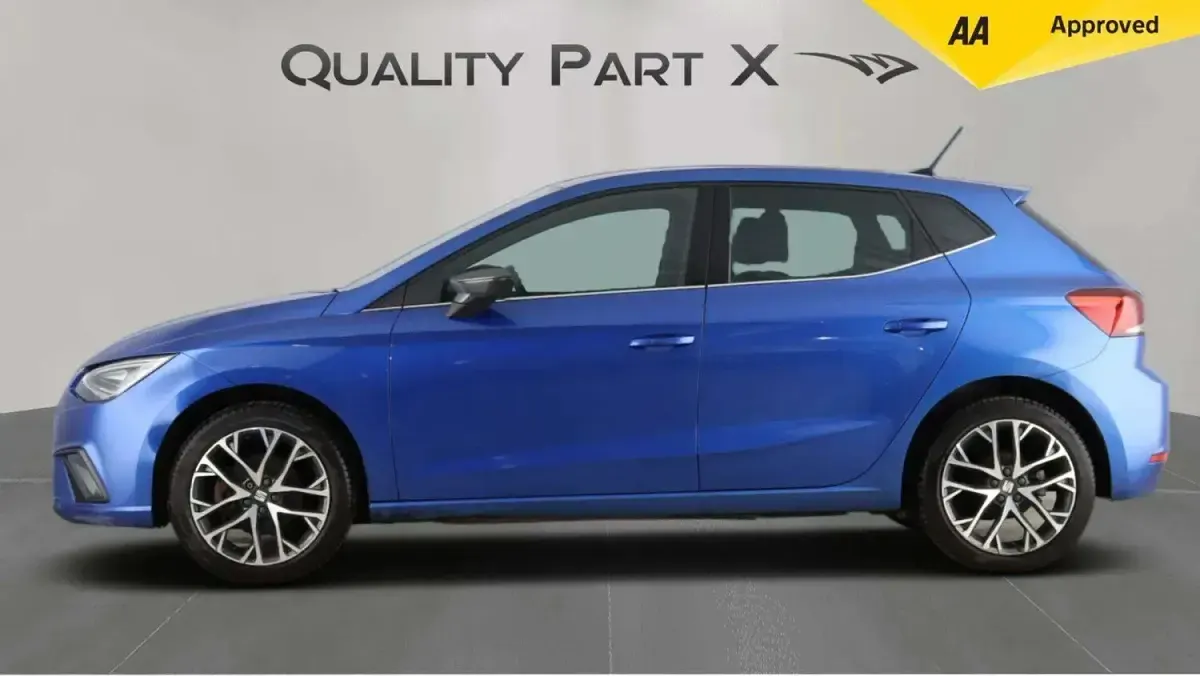 Begagnad Seat Ibiza XCELLENCE 2025 Blå Halvkombi