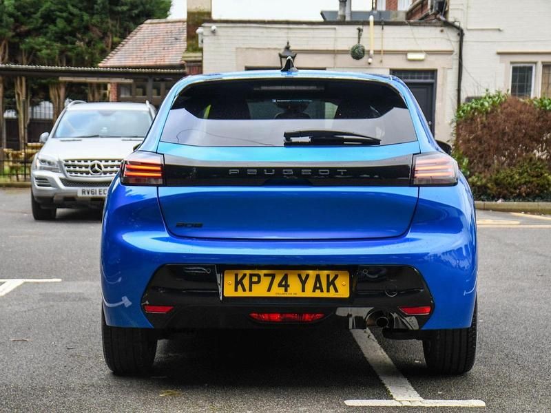 Used Peugeot 208 Allure 99 HP (72 kW) 2024 Blue Hatchback
