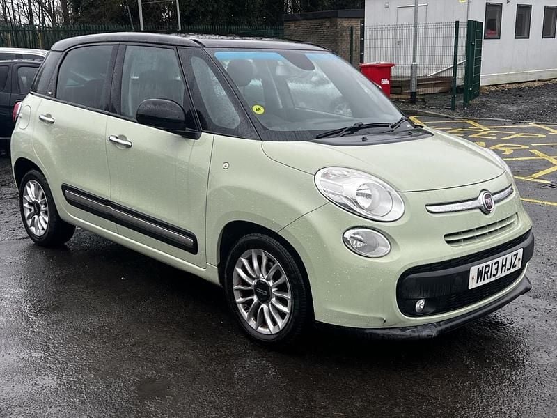 Used Fiat 500L Lounge 105 HP (77 kW) 2013 Green MPV