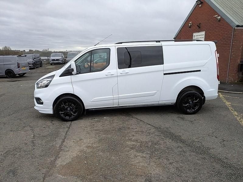 Used Ford Transit Custom Limited 130 HP (95 kW) 2021 White Van