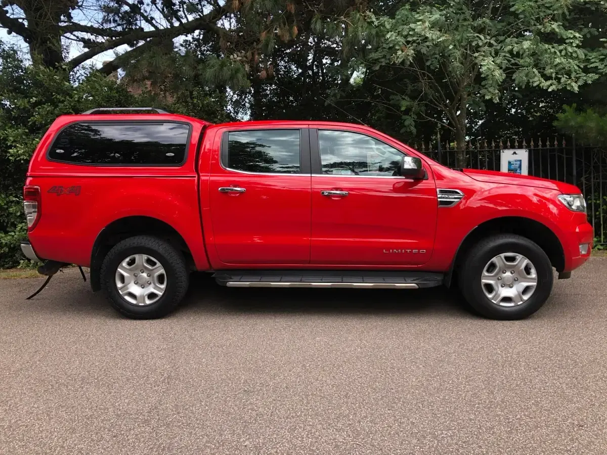 Used Ford Ranger Limited 150 HP (110 kW) 2018 Red Pickup