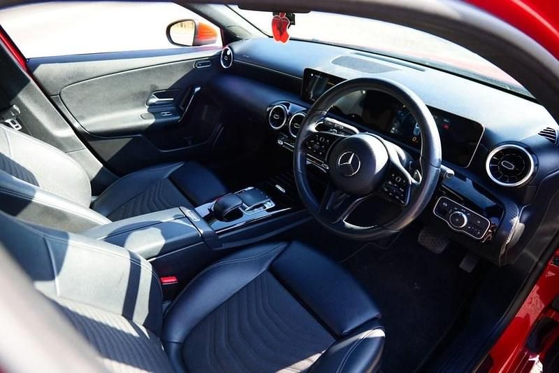 Used Mercedes A180 Executive 136 HP (100 kW) 2019 Red Hatchback