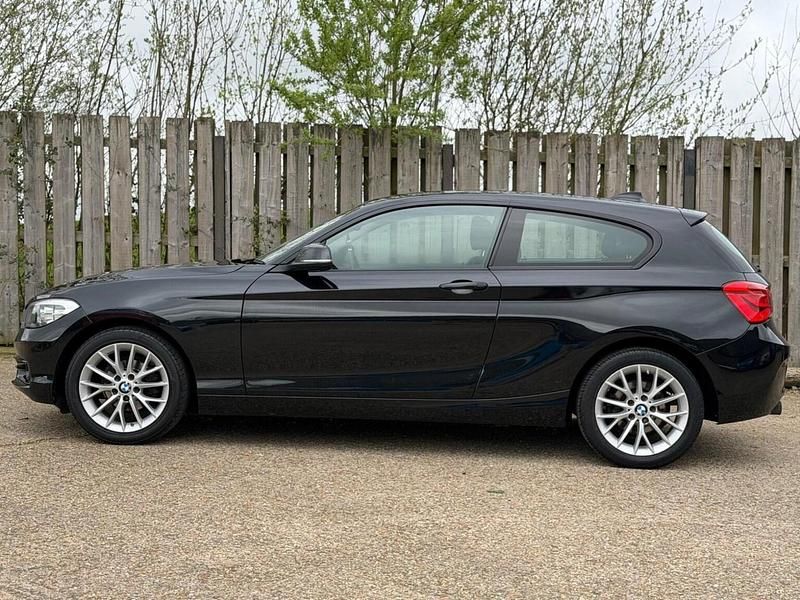 Used BMW 118 Sport Line 2017 Black Hatchback