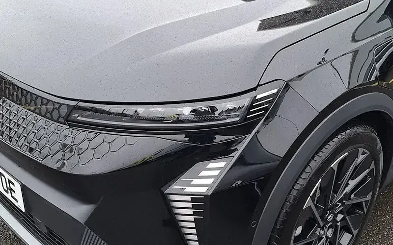 Used Renault Scenic E-Tech Techno Esprit Alpine 160 kW (218 HP) 2025 Metallic  diamond black  SUV