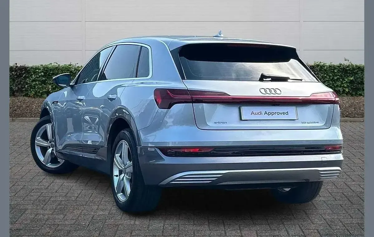 Used Audi e-tron Advanced 230 kW (313 HP) 2020 Silver SUV