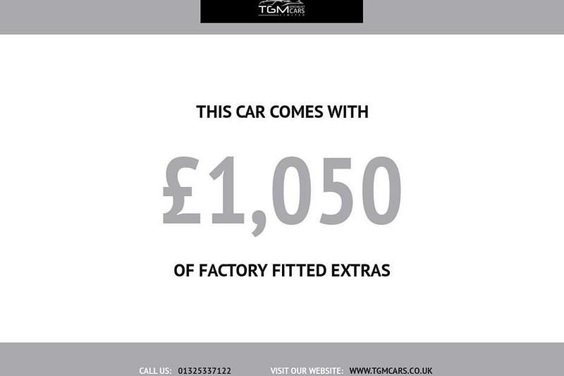 Silver Used 2018 Volvo V40 R-Design Pro Hatchback | £9,695 (Fair price) - Image 1/1